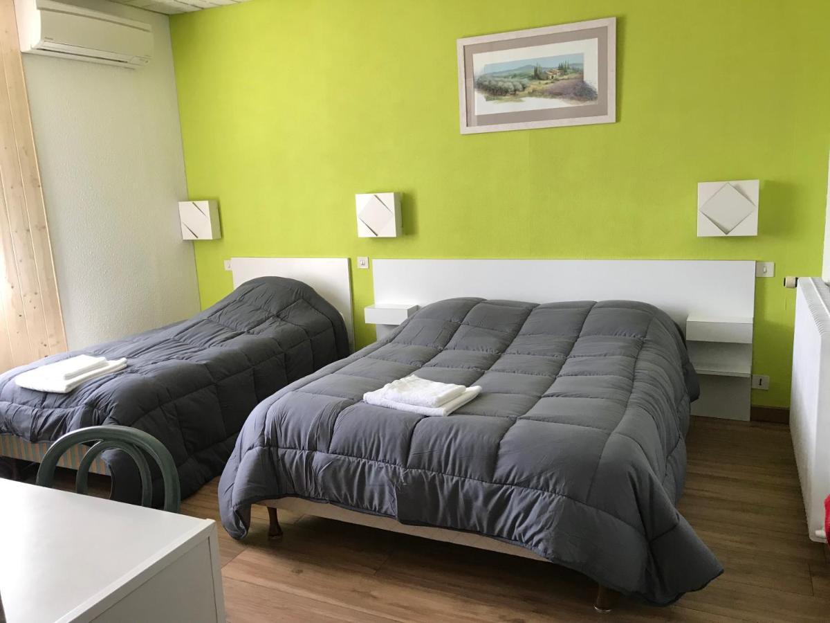 Hotel Les Chenes Sisteron Buitenkant foto