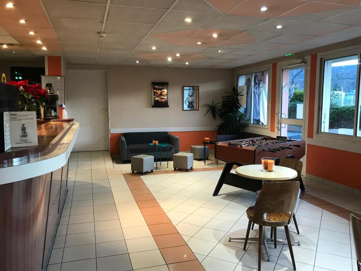 Hotel Les Chenes Sisteron Buitenkant foto
